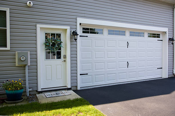 24/7 Emergency Garage Door Roller Replacement experts in Michigan Center, MI